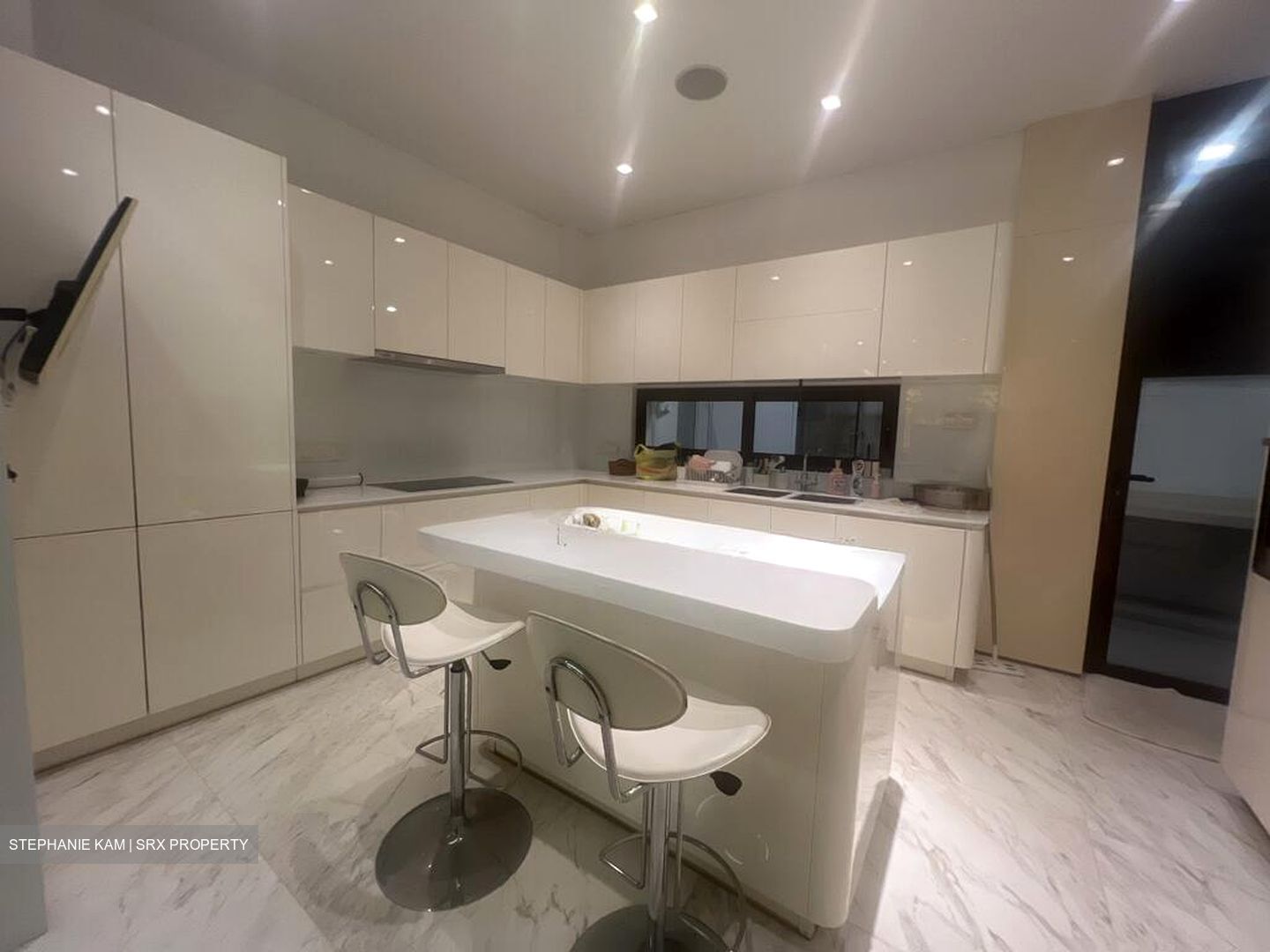 Compassvale Crescent (D19), Terrace #509221621